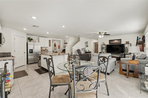 Villa ou maison à vendre à Wildwood, Floride: 5 chambres, 241.92 m2 № 2404762 - photo 8