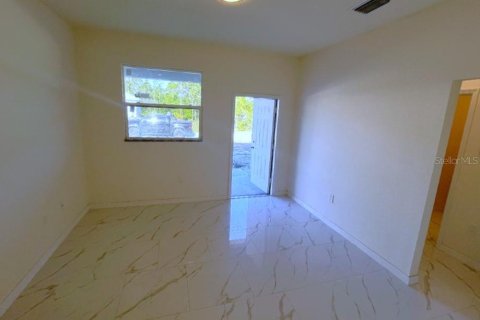House in Punta Gorda, Florida 3 bedrooms, 105.91 sq.m. № 1904812 - photo 2