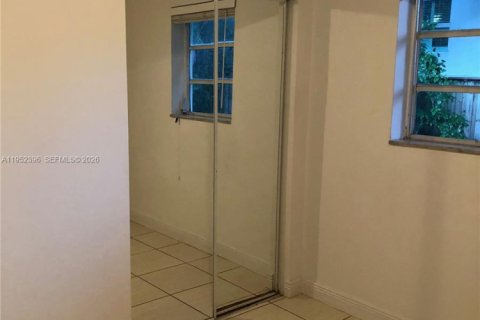 Купить виллу или дом в Ки-Бискейн, Флорида 3 спальни, 155.05м2, № 2007760 - фото 9