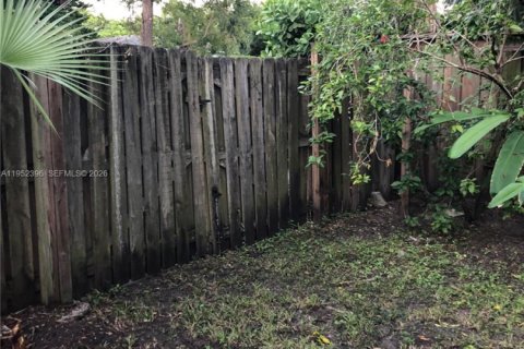 Купить виллу или дом в Ки-Бискейн, Флорида 3 спальни, 155.05м2, № 2007760 - фото 18