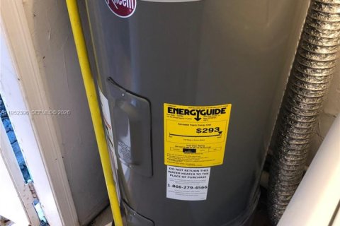 Купить виллу или дом в Ки-Бискейн, Флорида 3 спальни, 155.05м2, № 2007760 - фото 17