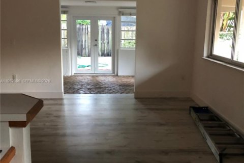 Купить виллу или дом в Ки-Бискейн, Флорида 3 спальни, 155.05м2, № 2007760 - фото 13