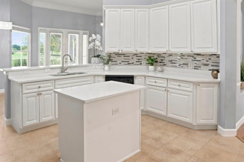 House in Kissimmee, Florida 5 bedrooms, 298.49 sq.m. № 2237820 - photo 14