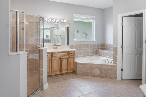 House in Kissimmee, Florida 5 bedrooms, 298.49 sq.m. № 2237820 - photo 22