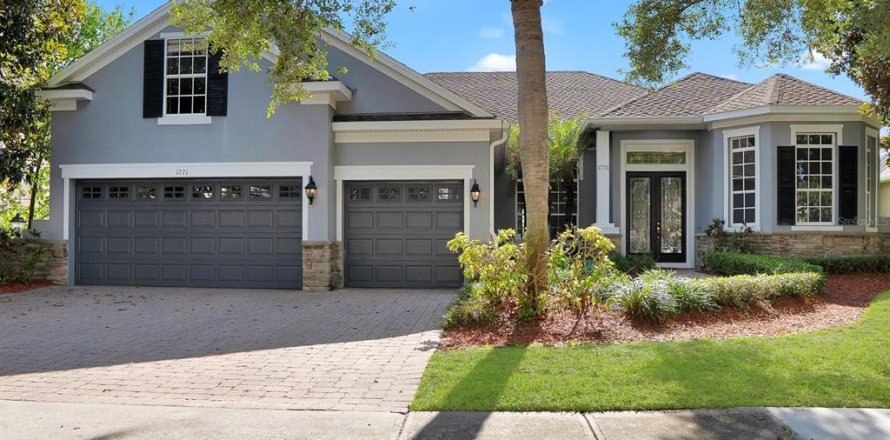 House in Kissimmee, Florida 5 bedrooms, 298.49 sq.m. № 2237820