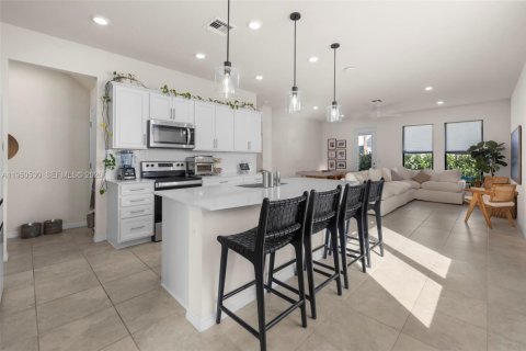 Touwnhouse à vendre à Oakland Park, Floride: 3 chambres, 162.95 m2 № 2023900 - photo 3