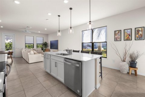 Touwnhouse à vendre à Oakland Park, Floride: 3 chambres, 162.95 m2 № 2023900 - photo 6