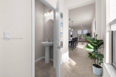 Touwnhouse à vendre à Oakland Park, Floride: 3 chambres, 162.95 m2 № 2023900 - photo 4