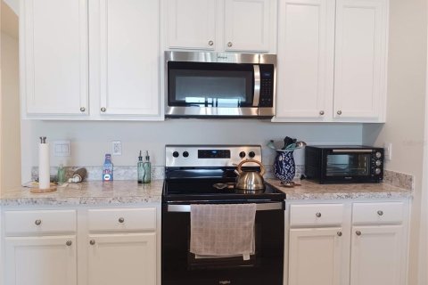 Снять в аренду виллу или дом в Уинтер-Хейвен, Флорида 9 комнат, 171.96м2, № 1900617 - фото 6