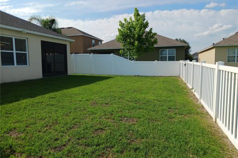 Снять в аренду виллу или дом в Уинтер-Хейвен, Флорида 9 комнат, 171.96м2, № 1900617 - фото 3