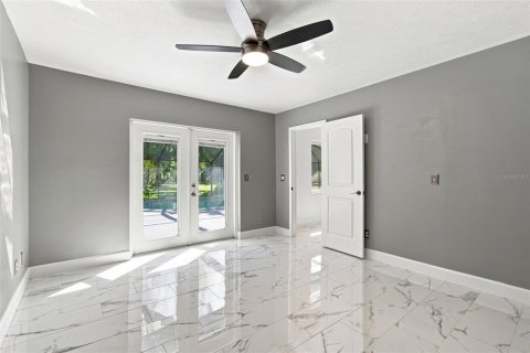 Купить виллу или дом в Тампа, Флорида 12 комнат, 167.97м2, № 2302698 - фото 24