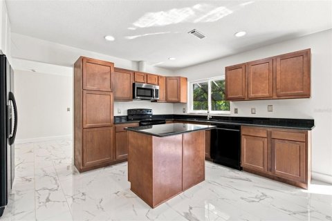 Купить виллу или дом в Тампа, Флорида 12 комнат, 167.97м2, № 2302698 - фото 18