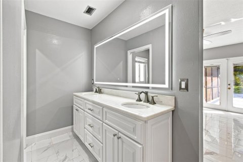 Купить виллу или дом в Тампа, Флорида 12 комнат, 167.97м2, № 2302698 - фото 27