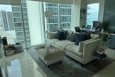 Condo in Miami, Florida, 1 bedroom  № 2062833 - photo 3