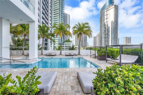 Condo in Miami, Florida, 1 bedroom  № 2062833 - photo 9