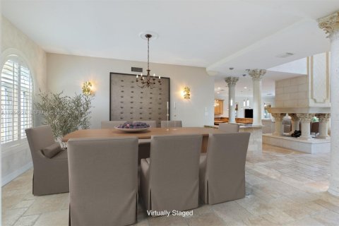 Casa en venta en Fort Lauderdale, Florida, 4 dormitorios, 393.91 m2 № 2243796 - foto 15