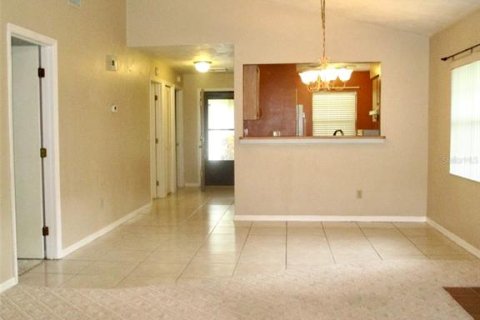 House in Port Orange, Florida 2 bedrooms, 105.35 sq.m. № 1916088 - photo 7