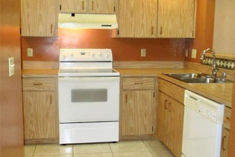 House in Port Orange, Florida 2 bedrooms, 105.35 sq.m. № 1916088 - photo 2