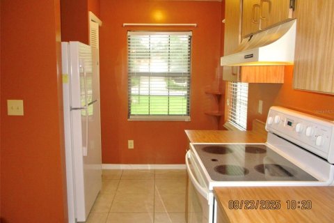 House in Port Orange, Florida 2 bedrooms, 105.35 sq.m. № 1916088 - photo 3