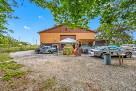 Propiedad comercial en venta en Hudson, Florida, 441.29 m2 № 1737102 - foto 10