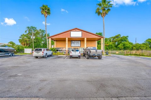 Propiedad comercial en venta en Hudson, Florida, 441.29 m2 № 1737102 - foto 1