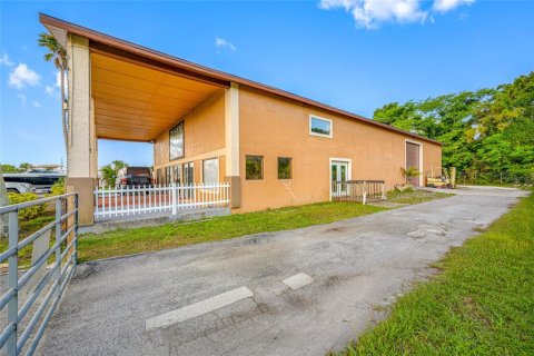 Propiedad comercial en venta en Hudson, Florida, 441.29 m2 № 1737102 - foto 5
