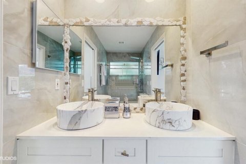 House in Wellington, Florida 5 bedrooms, 288 sq.m. № 2176988 - photo 28