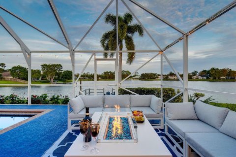 House in Wellington, Florida 5 bedrooms, 288 sq.m. № 2176988