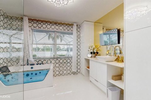 House in Wellington, Florida 5 bedrooms, 288 sq.m. № 2176988 - photo 19