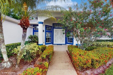 House in Wellington, Florida 5 bedrooms, 288 sq.m. № 2176988 - photo 4