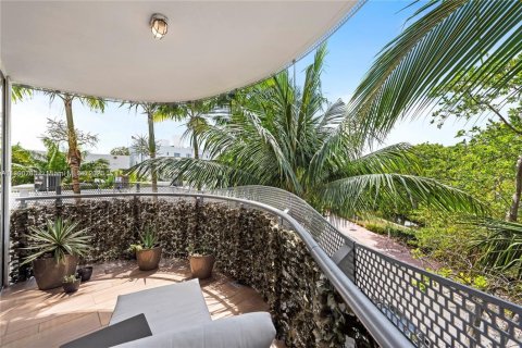 Купить кондоминиум в Майами-Бич, Флорида 2 спальни, 114.64м2, № 1963257 - фото 22