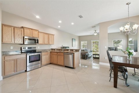 Adosado en venta en Tampa, Florida, 3 dormitorios, 170.2 m2 № 1511233 - foto 7