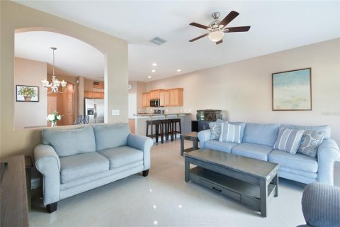 Adosado en venta en Tampa, Florida, 3 dormitorios, 170.2 m2 № 1511233 - foto 19