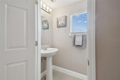 Adosado en venta en Tampa, Florida, 3 dormitorios, 170.2 m2 № 1511233 - foto 22