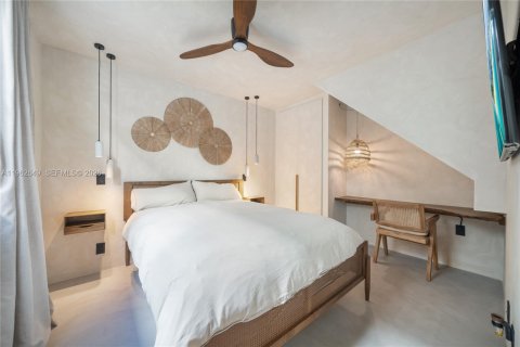 Townhouse in Miami Beach, Florida 3 bedrooms, 120.77 sq.m. № 2026286 - photo 24