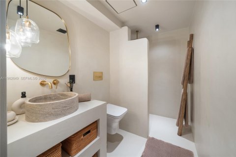 Townhouse in Miami Beach, Florida 3 bedrooms, 120.77 sq.m. № 2026286 - photo 27