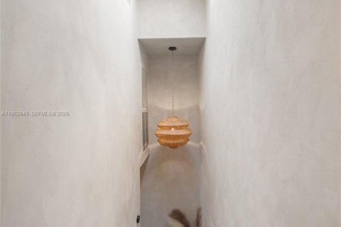 Townhouse in Miami Beach, Florida 3 bedrooms, 120.77 sq.m. № 2026286 - photo 14