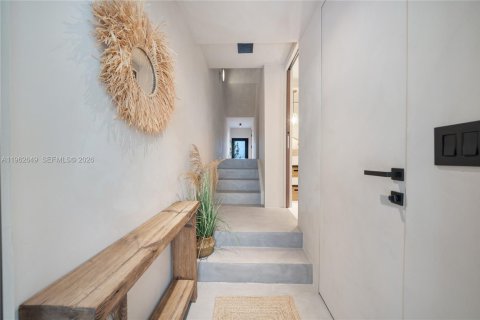 Townhouse in Miami Beach, Florida 3 bedrooms, 120.77 sq.m. № 2026286 - photo 21