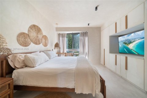 Townhouse in Miami Beach, Florida 3 bedrooms, 120.77 sq.m. № 2026286 - photo 17