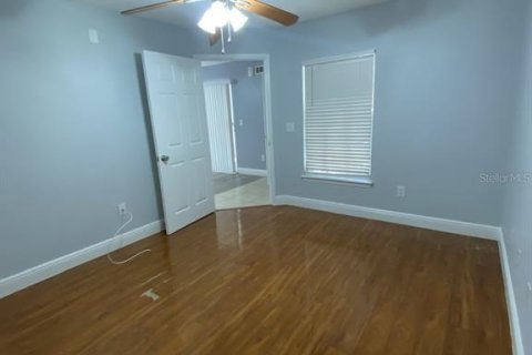 Condo in Orlando, Florida, 2 bedrooms № 2393853 - photo 12