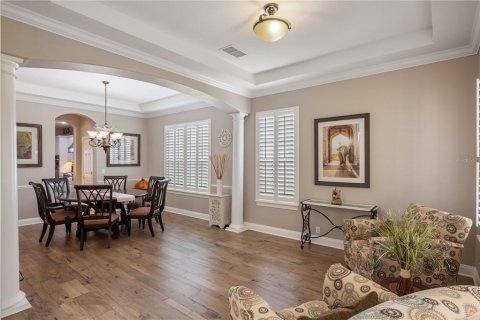 House in Windermere, Florida 4 bedrooms, 336.03 sq.m. № 1914435 - photo 7