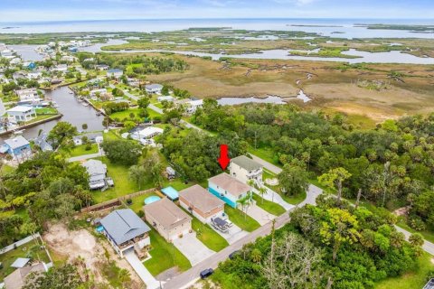 House in Hernando Beach, Florida 3 bedrooms, 156.08 sq.m. № 1903473 - photo 4