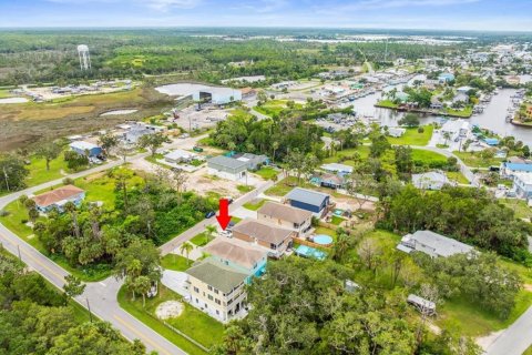 House in Hernando Beach, Florida 3 bedrooms, 156.08 sq.m. № 1903473 - photo 8