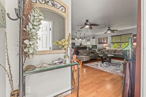 House in Hernando Beach, Florida 3 bedrooms, 156.08 sq.m. № 1903473 - photo 12
