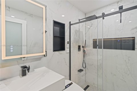 Купить виллу или дом в Майами, Флорида 3 спальни, 168.9м2, № 2085427 - фото 19