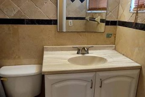 Condo in Clearwater, Florida, 3 bedrooms  № 2216047 - photo 11
