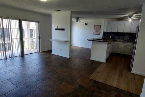 Condo in Clearwater, Florida, 3 bedrooms  № 2216047 - photo 5
