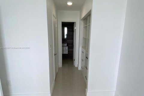 Copropriété à vendre à Aventura, Floride: 2 chambres, 113.34 m2 № 1956438 - photo 18