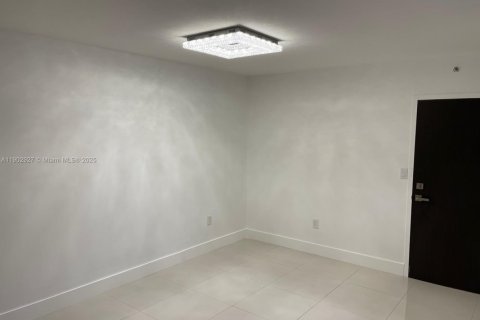 Copropriété à vendre à Aventura, Floride: 2 chambres, 113.34 m2 № 1956438 - photo 15