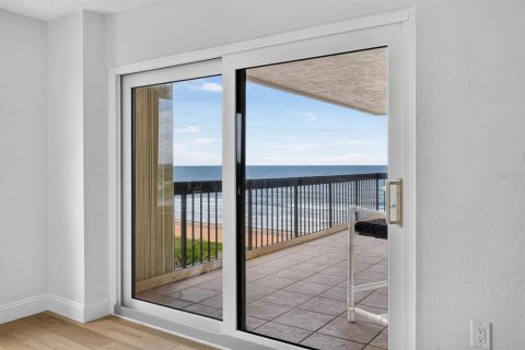 Condo in Ormond Beach, Florida, 2 bedrooms  № 2381357 - photo 19